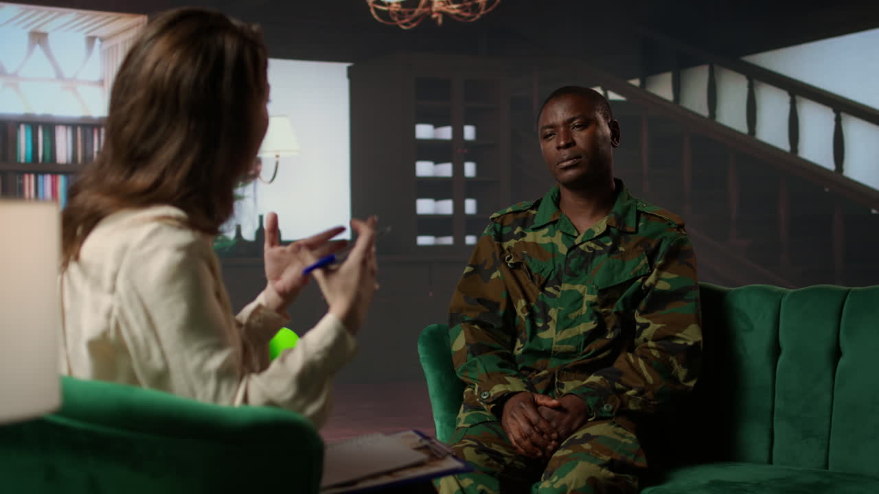 сеанс психотерапии для ветерана вооруженных сил в беде и скорби