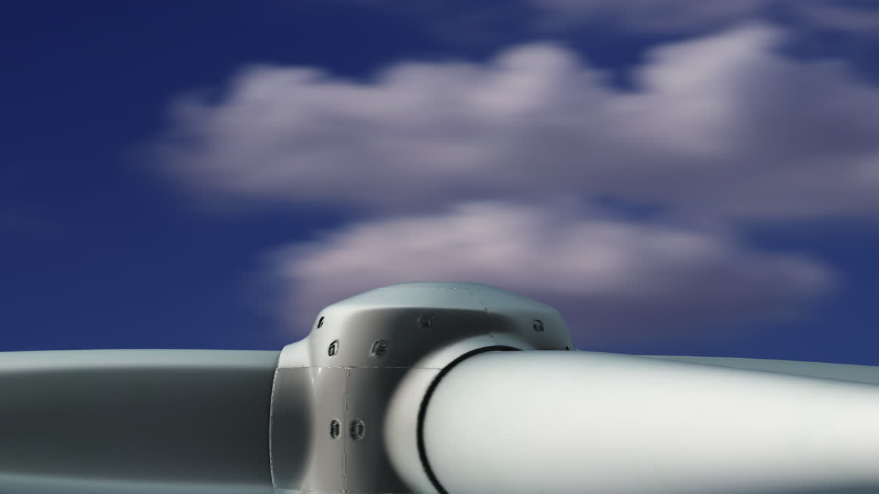 Dönen mavi gökyüzü arka planında 3D modellenmiş rüzgar türbininin dönen rotoru. Yenilenebilir Enerji Rüzgar Santrali Konsept Görselleştirmesi. Sürdürülebilir kalkınma, temiz enerji altyapısı animasyonu.