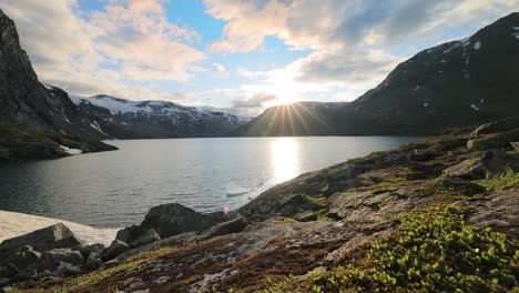 Sunset-against-the-backdrop-of-the-Norwegian-mountains.-Beautiful-Nature-Norway-natural-landscape.