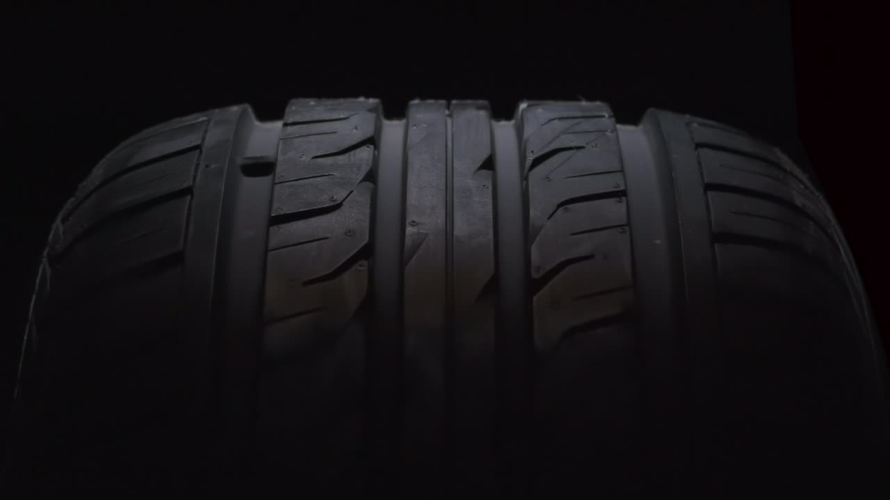 movimiento lento hacia adelante de una rueda