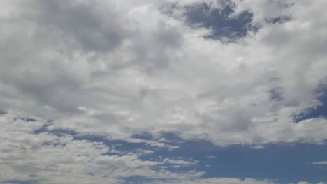 Sommerhimmel-Regenwolke-Zeitraffer-Am-Nachmittag