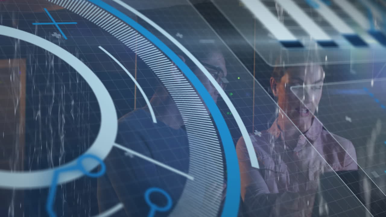 animación del procesamiento de datos sobre diversos trabajadores en la sala del servidor