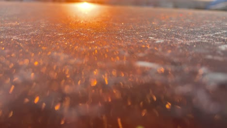 Klare,-Saubere-Luftverschmutzung-In-Teheran.-Schöner-Sonnenaufgang-Am-Frühen-Morgen-Im-Iran.-Dach-Eines-Hauses.-Landschaft-Mit-Roten-Gebäuden-Am-Himmel.-Milad-Turm.-Wahrzeichen-Im-Stadtbild.-Wundervolles-Leben.-Sonnenreflexion