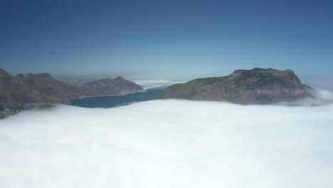 Material-De-Archivo-Del-Abejón-De-La-Puesta-Del-Sol-De-La-Montaña-De-La-Mesa