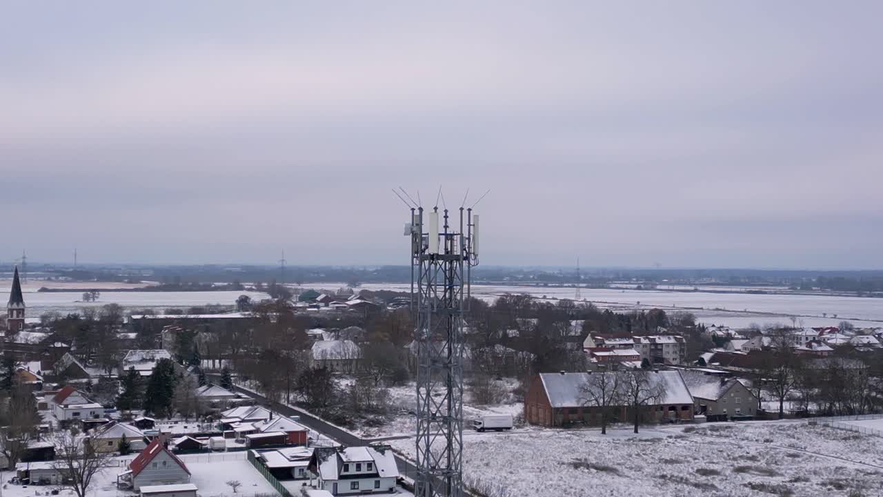 torre móvil móvil 5g, teléfono de transmisión de mástil, nieve de invierno
