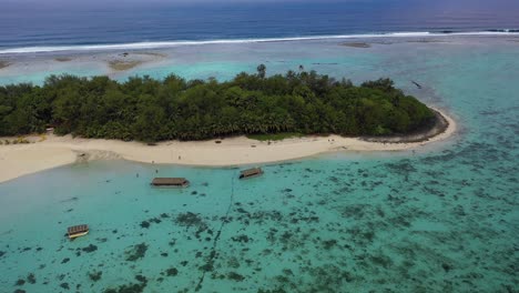 Islas-Cook---Despegue-De-Rarotonga-Desde-El-Crucero-Por-La-Laguna