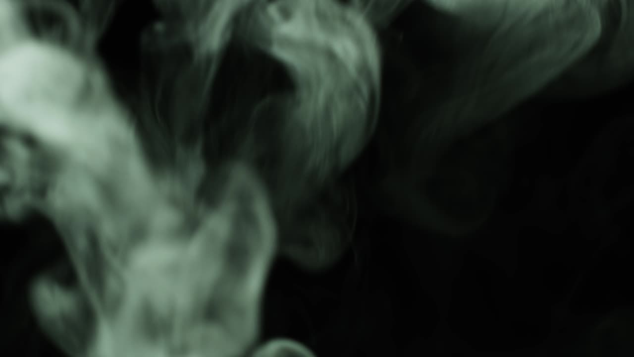 Nuvole di fumo di ghiaccio asciutto