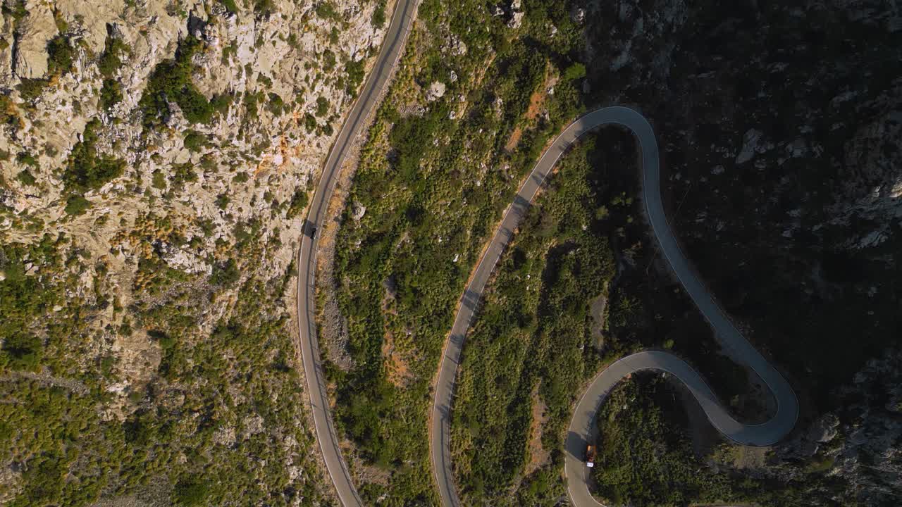 coche moderno en sa calobra, palma de mallorca