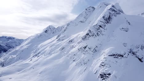 Mount-Howard-in-Duffey-Lake-backcountry,-Canada