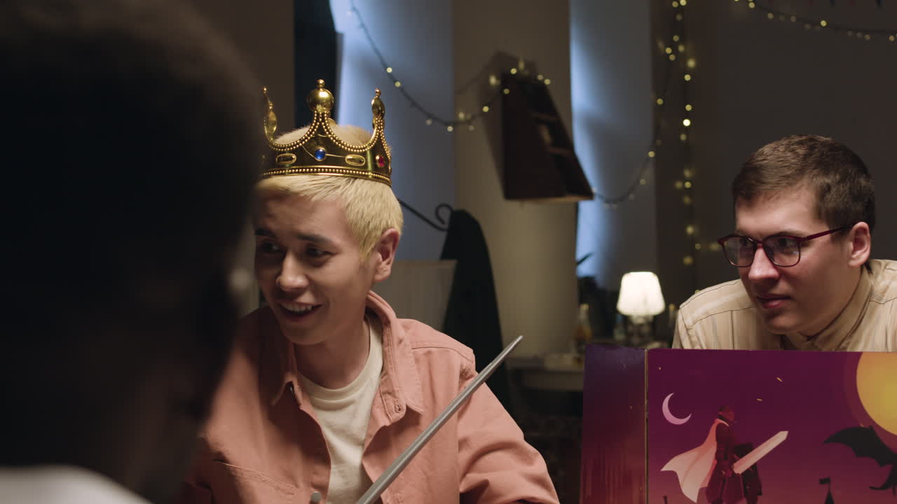 롤게임을 하는 사람들