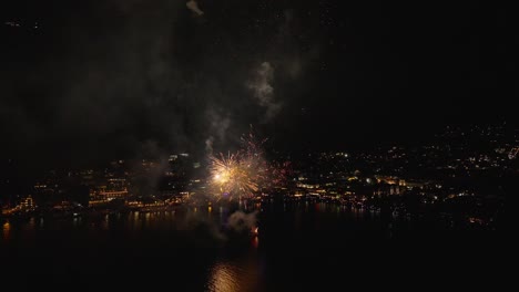 Fireworks-on-New-Year's-Eve-in-Queenstown,-New-Zealand