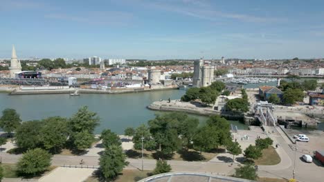 Saint-Nicolas-tower-and-Lantern-tower,-La-Rochelle-port,-Charente-Maritime-in-France