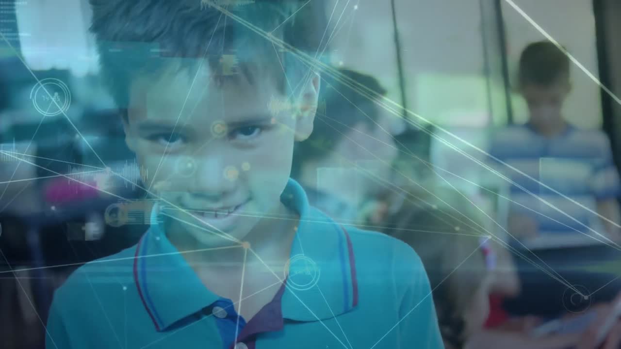 교실에서 히스패닉 소년에 대한 연결 네트워크의 애니메이션