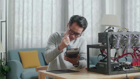 컴퓨터 를 수리 하는 사람