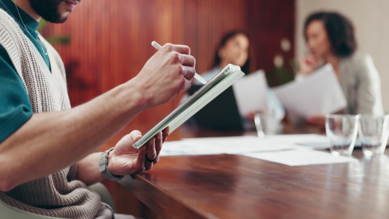 reunión de negocios con tableta