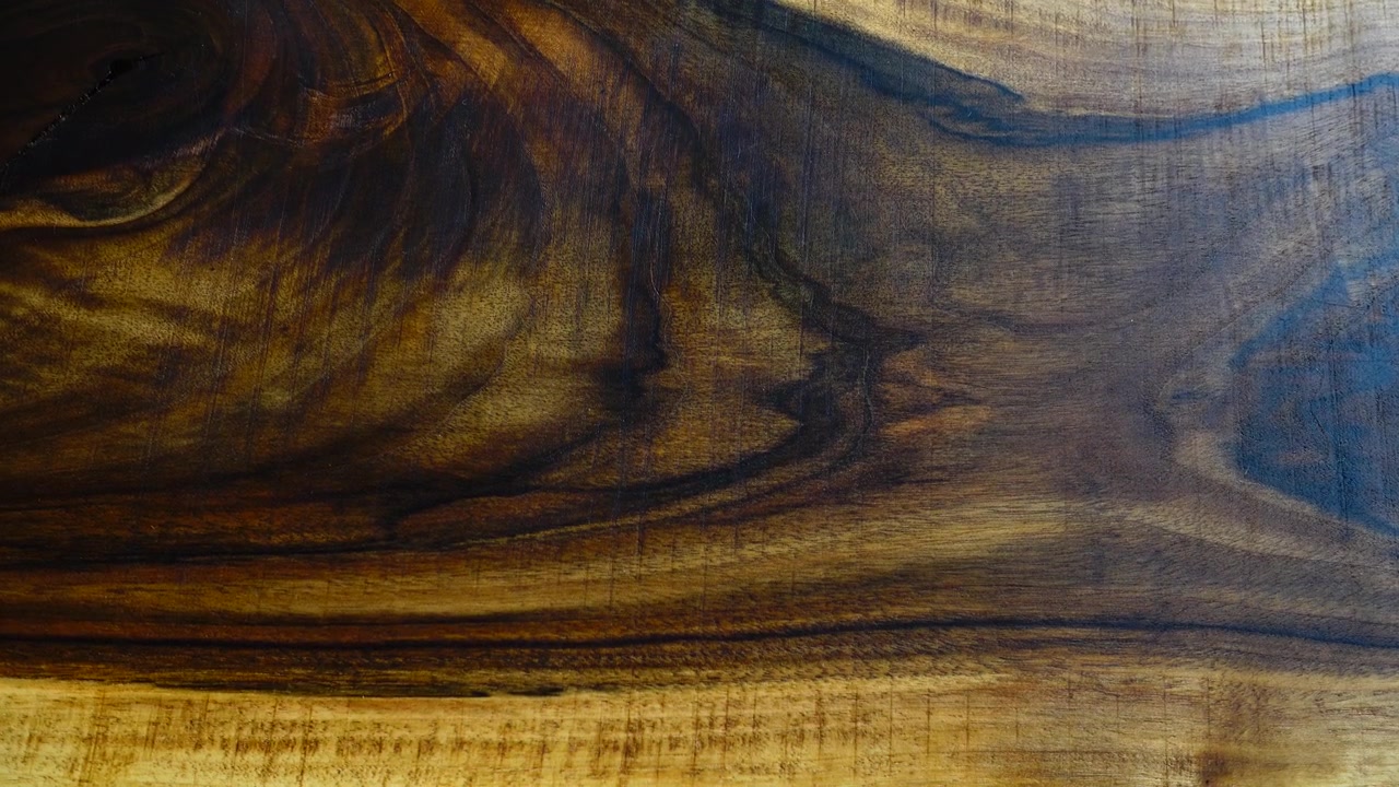 Background and texture of the tree.