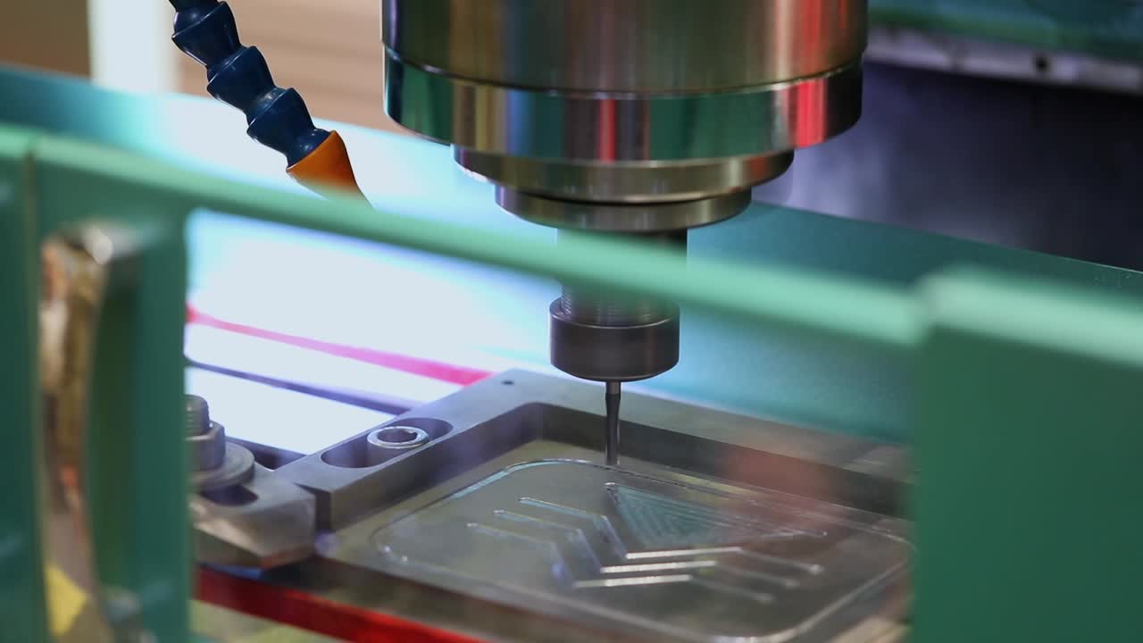 금속 가공 cnc 밀링 머신.