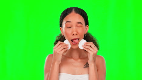 Beauty,-cotton-pads-and-woman-on-green-screen