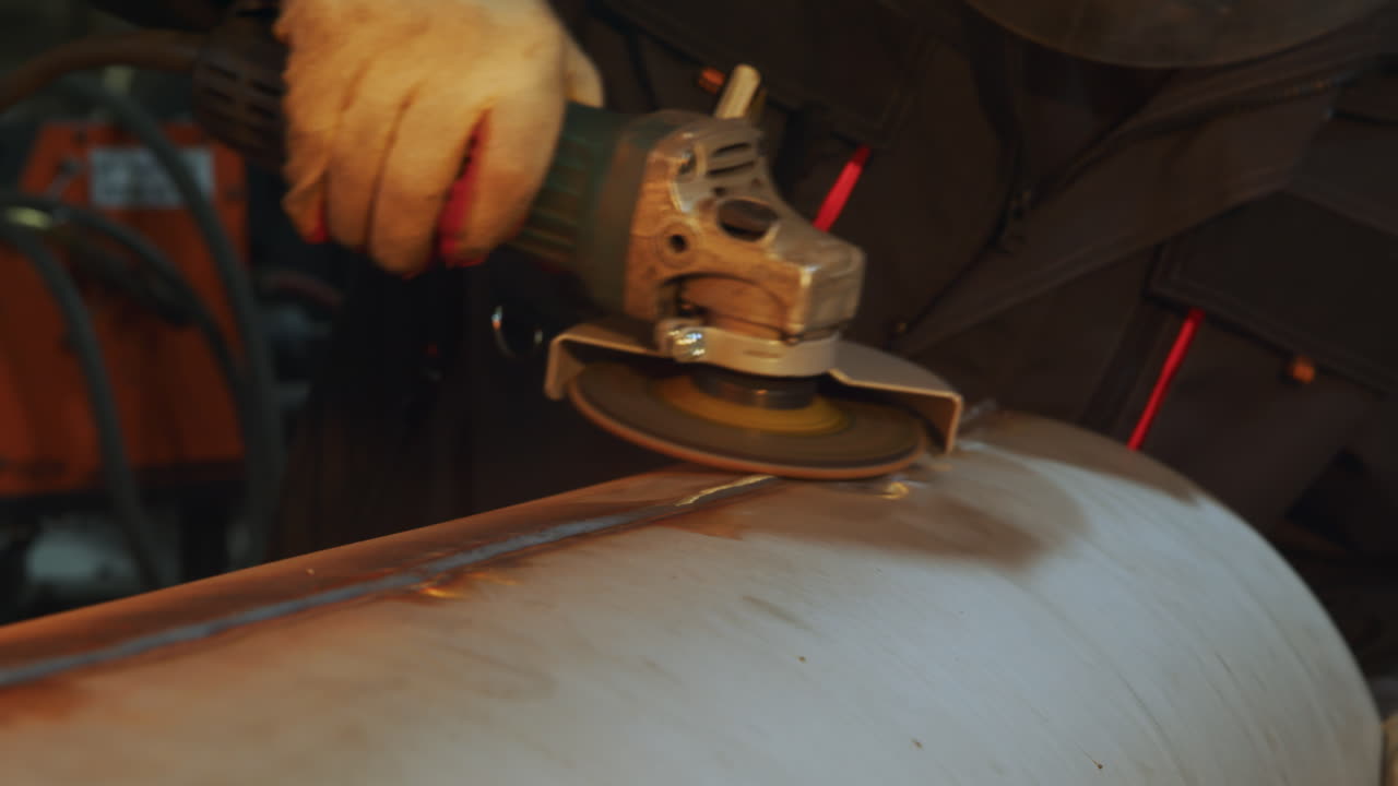 измельчение и ремонт металлических труб