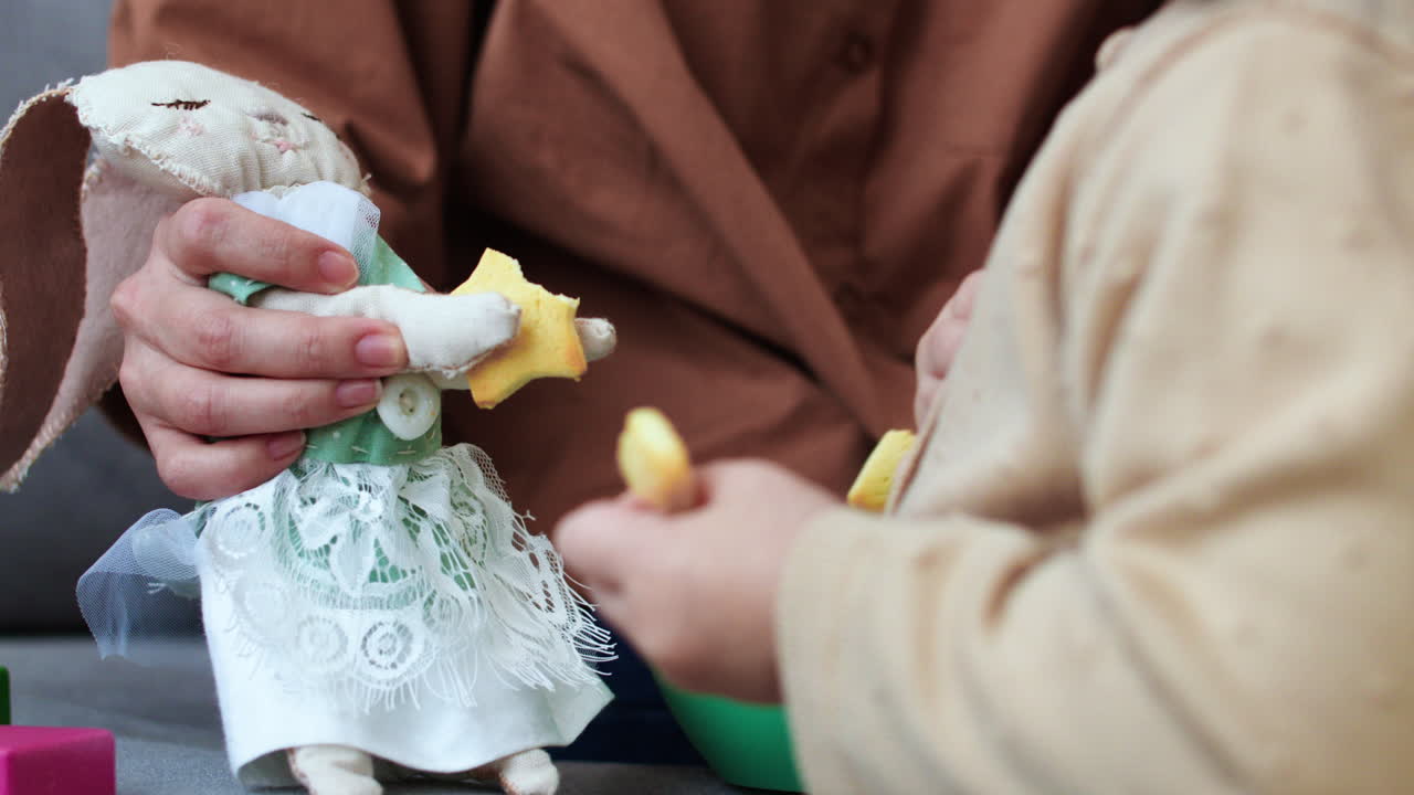 Мать со своим ребенком