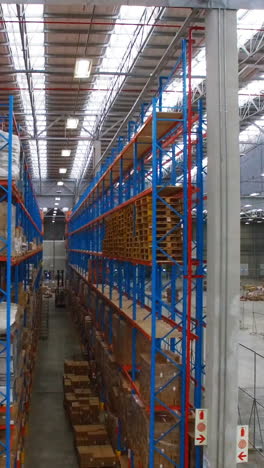 espacio de almacén nuevo y moderno