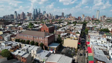 Mercado-Italiano-De-Filadelfia-Con-El-Horizonte-De-Fondo