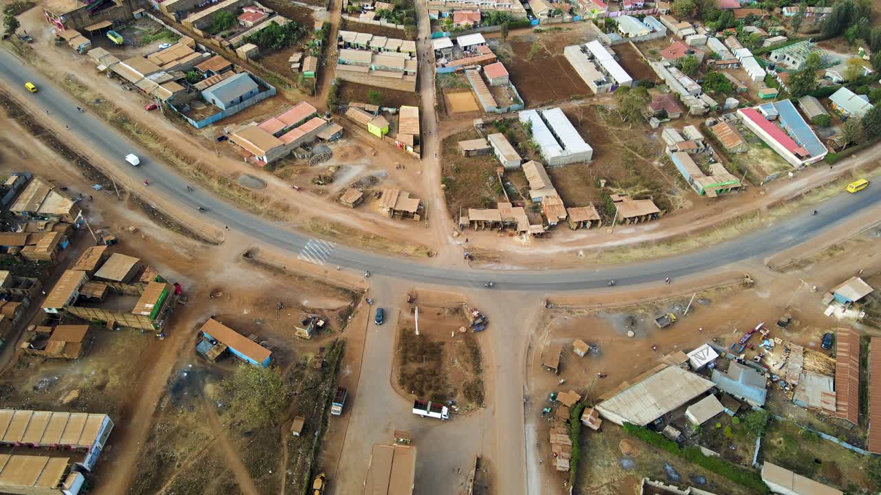 vista aérea de un avión no tripulado del asentamiento rural de kenia
