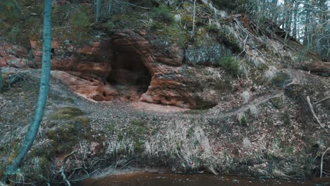 Sendero-Natural-Cecilu-En-Ieriki,-Letonia