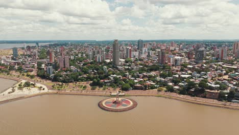 City-of-Posadas-in-Argentina-and-its-iconic-Monumento-al-Indio-Andresito-de-Guacurarí,-symbolizing-cultural-heritage-and-historical-significance