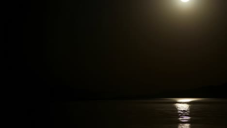 moon rise timelapse at night, zoom in