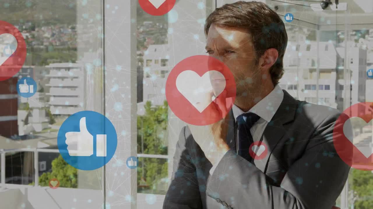 анимация плавающих икон, соединенных точек, вдумчивый кавказский бизнесмен, глядящий через окно.