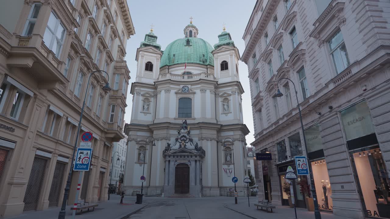 Vista esterna della chiesa di San Carlo a Vienna
