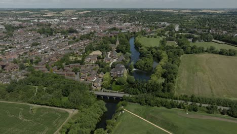 Stratford-upon-avon-Shakespeare-Puerto-Deportivo-Alto-Aéreo-Paisaje-Nuevo-Verano-Río-Avon-Warwickshire-Reino-Unido