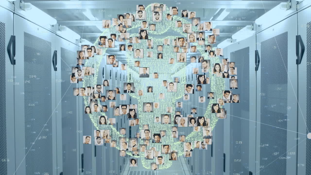 animación del globo de los iconos del perfil de la empresa girando contra la sala del servidor de la computadora