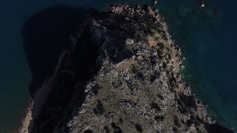 drone from the cliffs to the sea