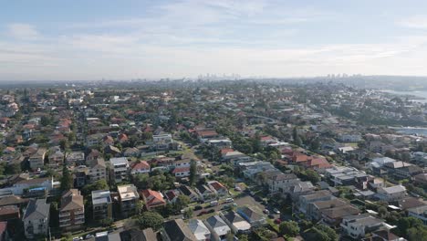 Establishing-shot-of-small-seaside-town-in-Sydney-Australia