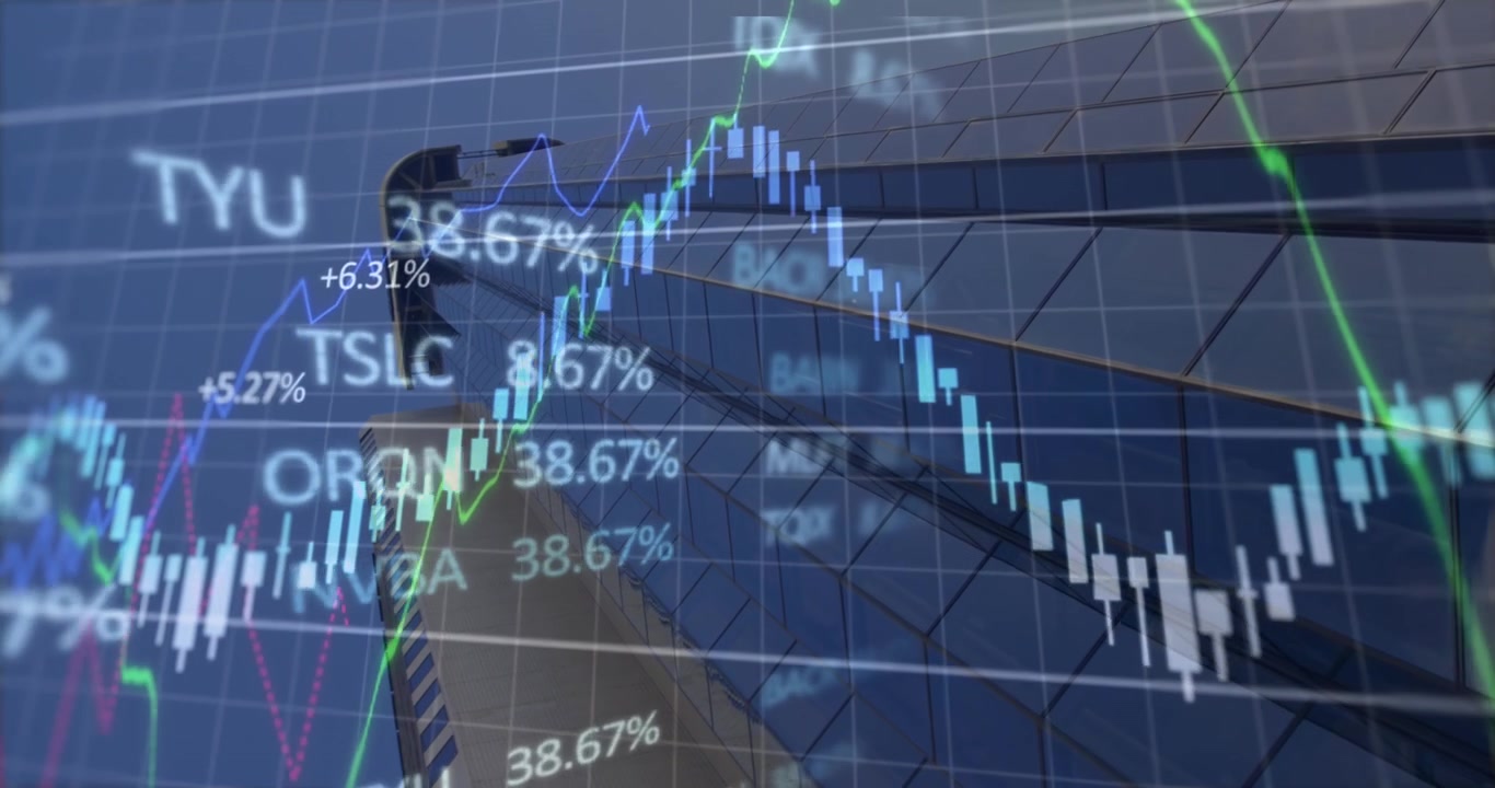 Animasjon av finans- og aksjemarkedsdata som behandles, mot en lav vinkelutsikt av en høy bygning.