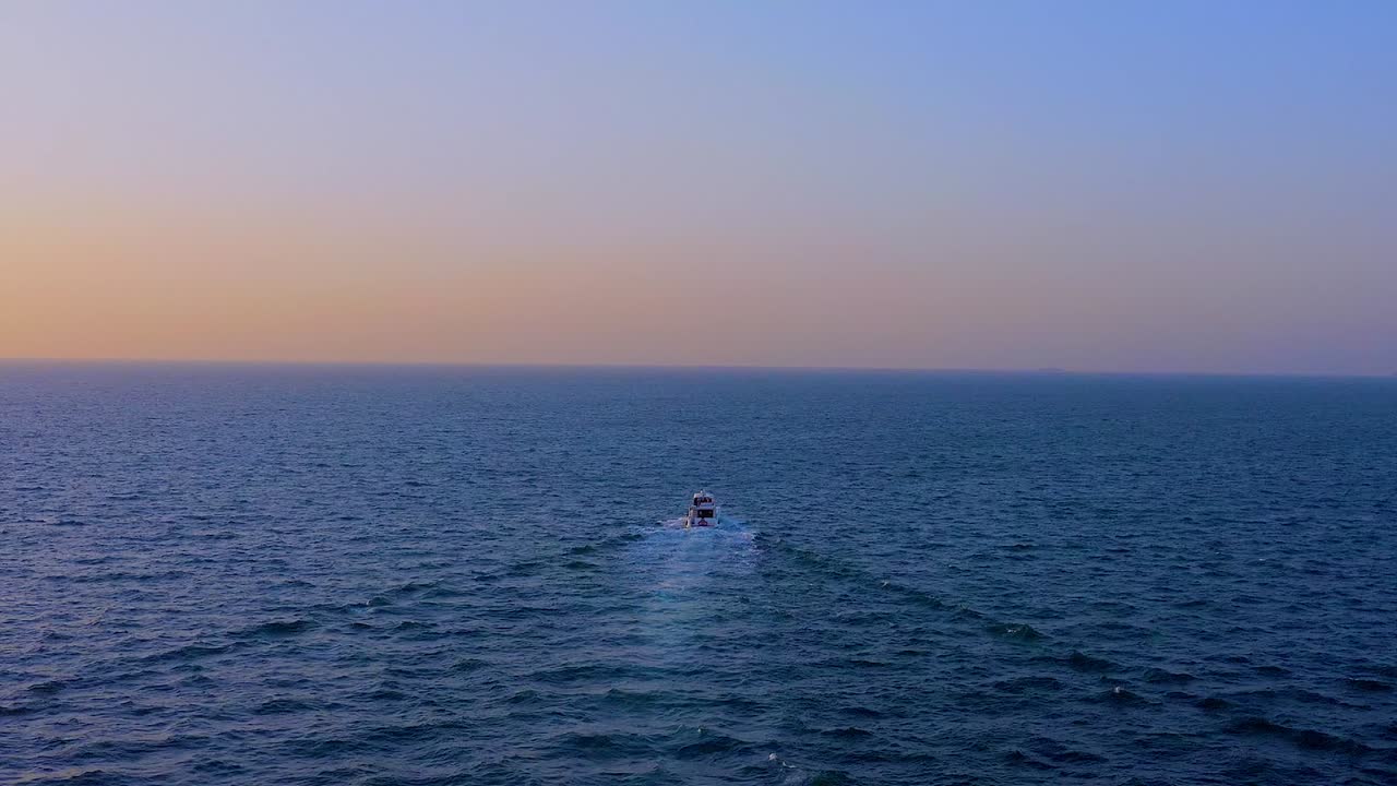 4k 두바이 비디오, 아라비아 바다에서 스피드 보트 경주, 두바이, 아랍에미리트, 드론 영상