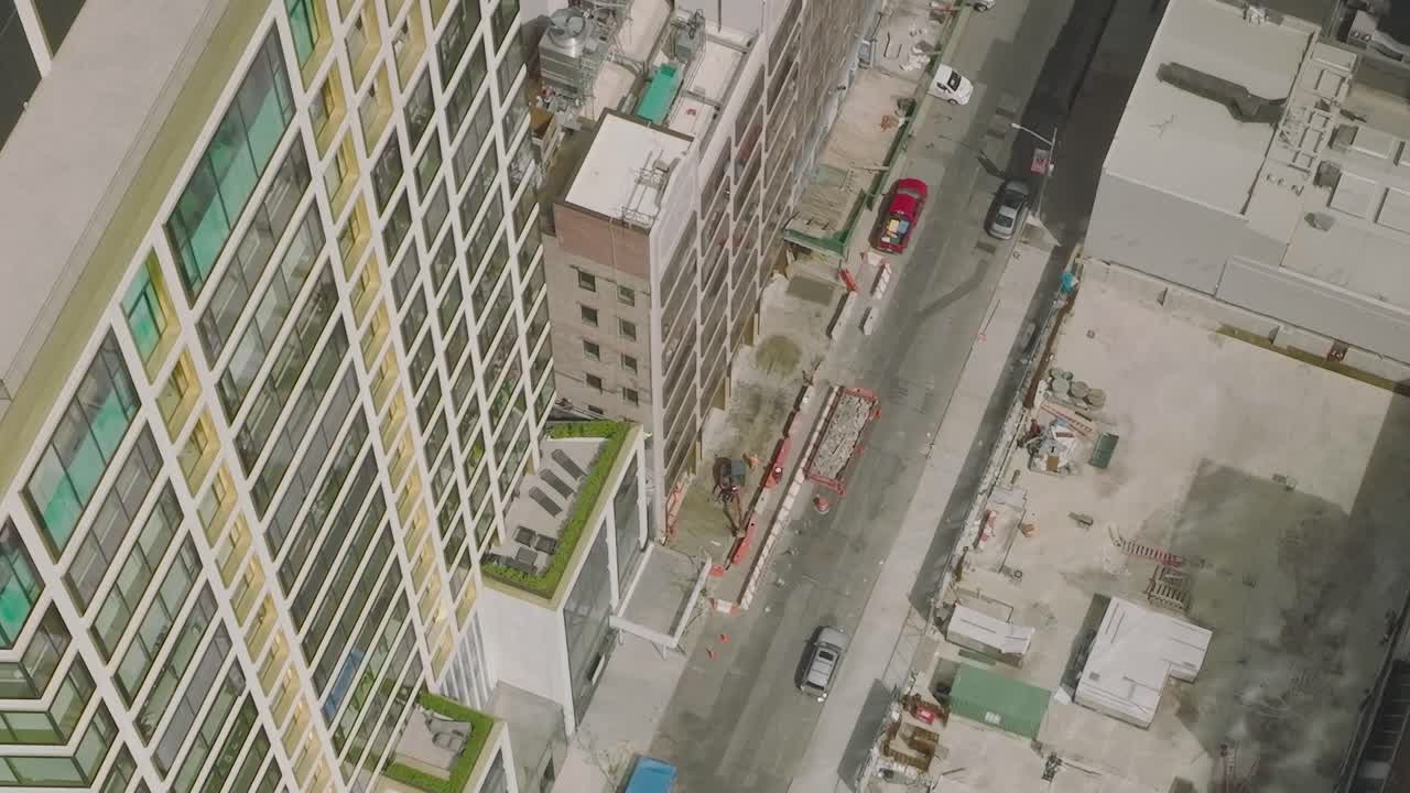 vista aérea de una ciudad con edificios y calles