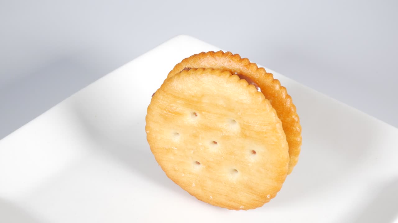 Chocolate cracker sand