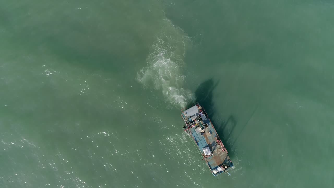 조패류 작업선 또는 해상 선박의 하향식