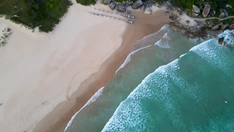 Hermoso-Dat-En-La-Playa-De-Agua-Dulce