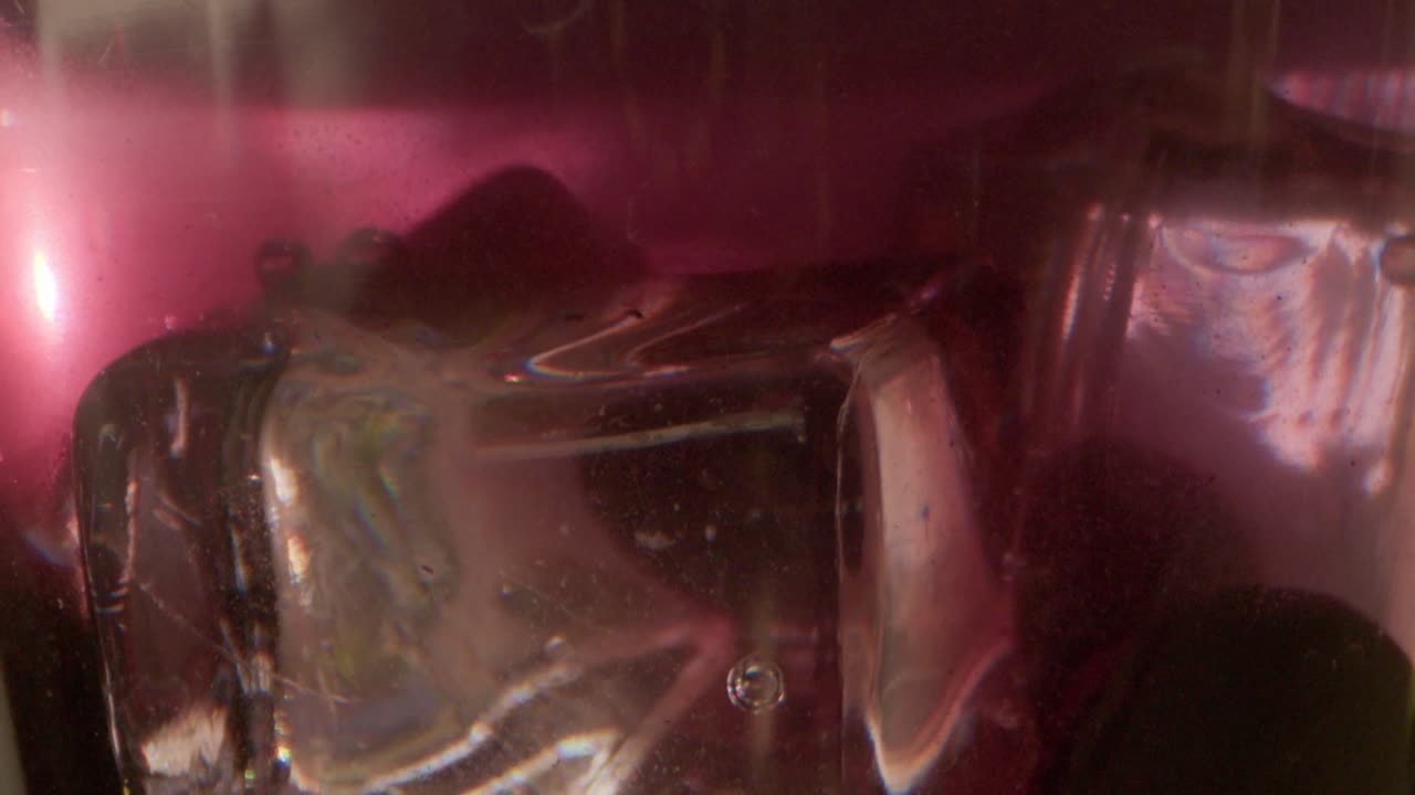 tiro macro de bebida de bayas heladas