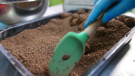 preparación de trufas de chocolate
