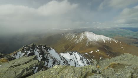 Ben-Lomond-peak-mountain-view-in-New-Zealand,-pan-right