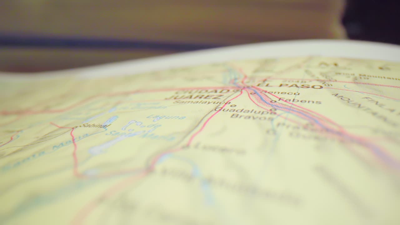 control deslizante macro disparó a través del mapa de méxico a la ciudad fronteriza de el paso