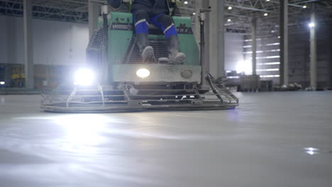 concrete floor finishing with power trowel