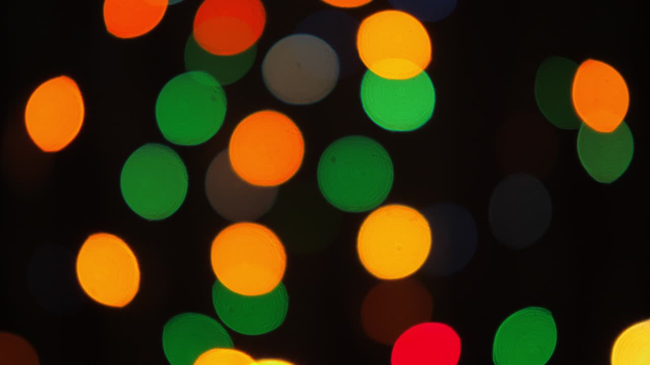 bokeh disparo de desenfocado borroso árbol de navidad luz que está parpadeando en negro