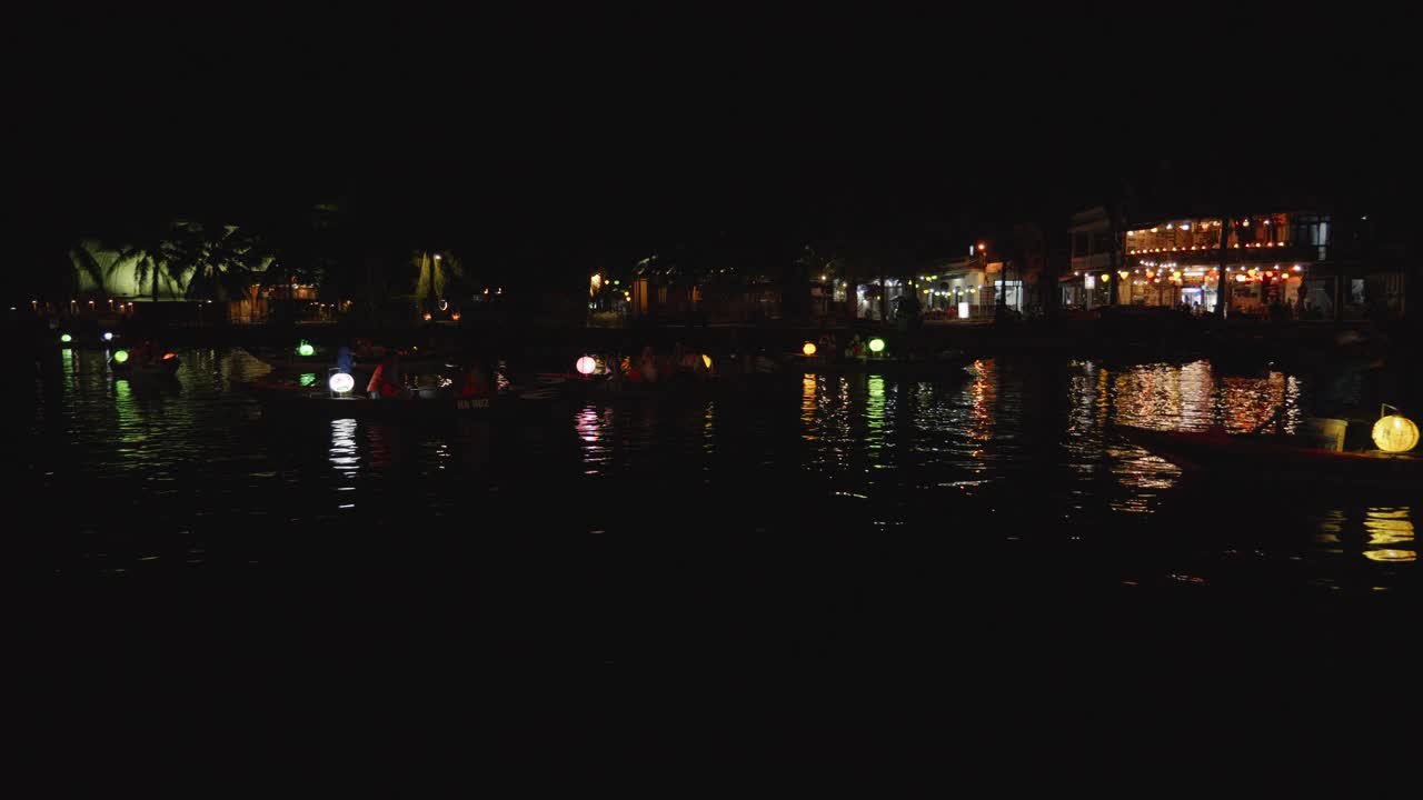 barcos en el río thu bồn, hoi an, vietnam