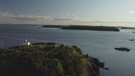 rise up to reveal lighthouse and ocean